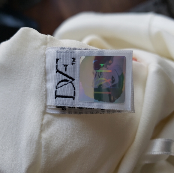 DVF dress [ it's off white color ] - Picture 9 of 11
